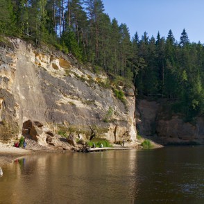Ērģeļu klintis, Pieškaļu vai Pieškalnu iezis Ērģeļu klintis, Pieškaļu vai Pieškalnu iezis
