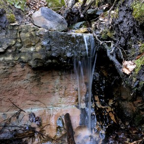 Neliels ūdenskritums pie Māras kambariem Neliels ūdenskritums pie Māras kambariem