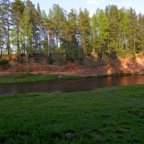 Sarkanās (Pietraga) klintis Sarkanās (Pietraga) klintis