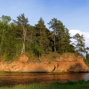Sarkanās klintis (Pietraga klintis) Sarkanās klintis (Pietraga klintis)