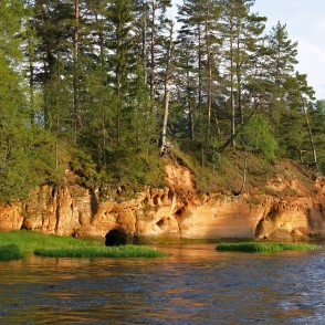 Pietraga Sarkanās klintis Pietraga Sarkanās klintis