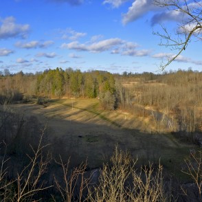 Skats uz Buses pilskalnu Skats uz Buses pilskalnu