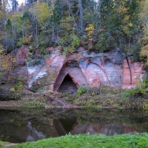 Eņģeļu ala rudenī Eņģeļu ala rudenī