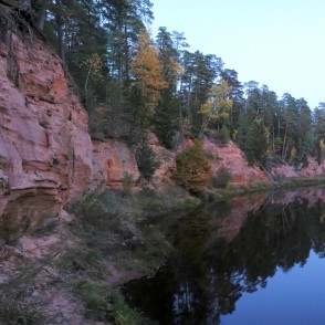 Neļķu klintis rudenī Neļķu klintis rudenī