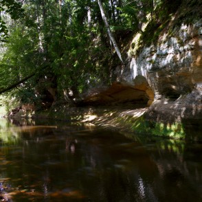 Lūrmaņu atsegumi un Roja Lūrmaņu atsegumi un Roja