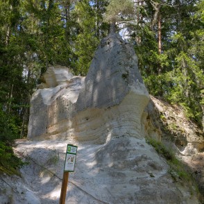 Sietiņiezis – balto smilšakmeņu atsegums Sietiņiezis – balto smilšakmeņu atsegums