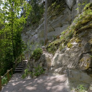 Sietiņiezis – balto smilšakmeņu atsegums Sietiņiezis – balto smilšakmeņu atsegums