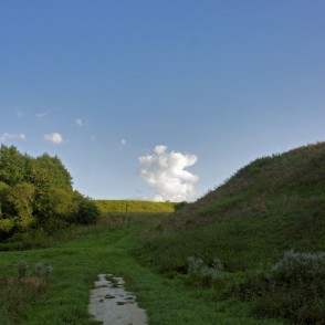 Skats uz Aizkraukles pilskalnu Skats uz Aizkraukles pilskalnu