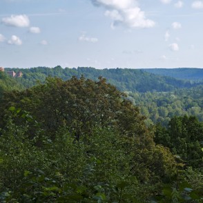 Siguldas ainava, skats uz Turaidas pili Siguldas ainava, skats uz Turaidas pili