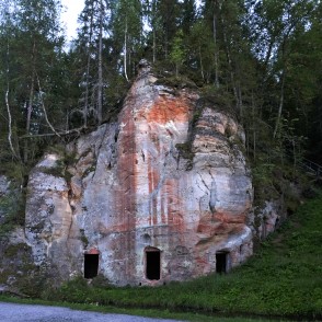 Anfabrikas klintis un pagrabi Anfabrikas klintis un pagrabi