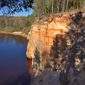 Ērģeļu klintis, Pieškaļu vai Pieškalnu iezis Ērģeļu klintis, Pieškaļu vai Pieškalnu iezis