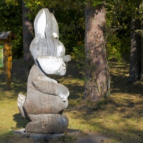 Zaķu pļavas saimnieks Garausis Zaķis profilā Zaķu pļavas saimnieks Garausis Zaķis profilā