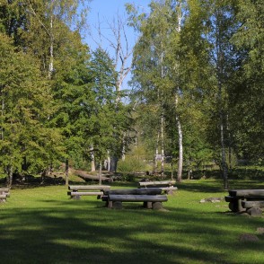 Atpūtas vieta Vilces dabas parkā pie Barona takas un Lielmātes avotiņa Atpūtas vieta Vilces dabas parkā pie Barona takas un Lielmātes avotiņa