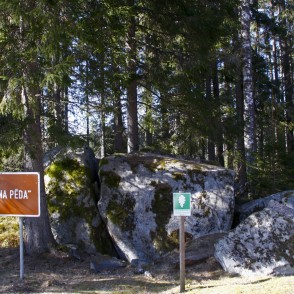 Akmeņkalnu Velnapēdas akmens Akmeņkalnu Velnapēdas akmens