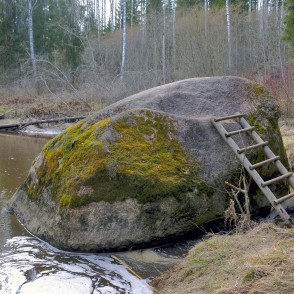 Spuņņu akmens Spuņņu akmens