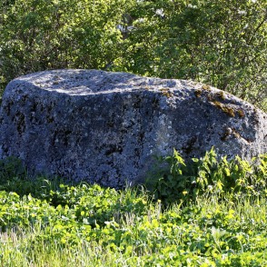 Ventkalnu bedrīšakmens Ventkalnu bedrīšakmens