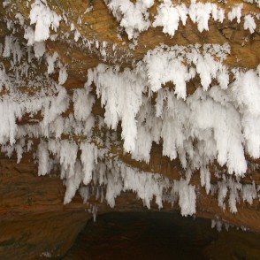 Sarma uz Gūtmaņu alas sienām Sarma uz Gūtmaņu alas sienām