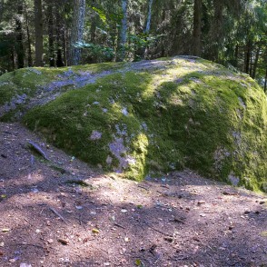 Bānūžu velnakmens Bānūžu velnakmens