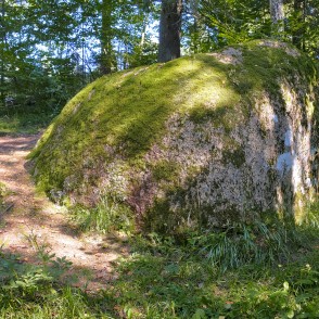 Bānūžu velnakmens Bānūžu velnakmens