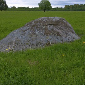 Vecvisminu bedrīšakmens Vecvisminu bedrīšakmens