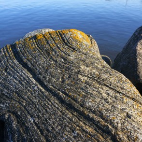 Akmens Rojas molā Akmens Rojas molā