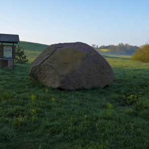 Odziņu bedrīšakmens Odziņu bedrīšakmens