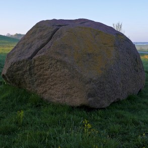 Odziņu bedrīšakmens Odziņu bedrīšakmens