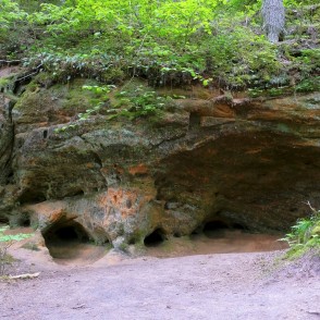 Līču-Laņģu klinšu taka Līču-Laņģu klinšu taka