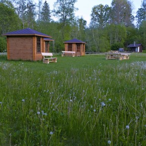 Kalnu dabas takas atpūtas vieta Kalnu dabas takas atpūtas vieta