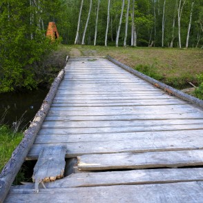 Ejot pa Kalnu dabas taku Ejot pa Kalnu dabas taku