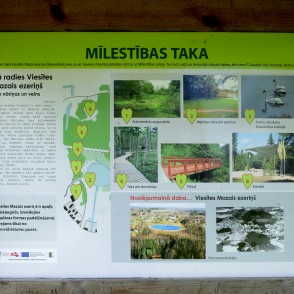 Mīlestības takas stends Mīlestības takas stends