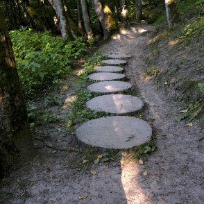 Taka gar Piķenes krauju Siguldā Taka gar Piķenes krauju Siguldā