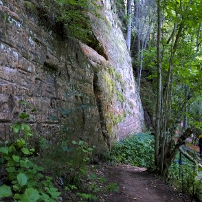 Sarkanās (Red) Cliffs Nature Trail Sarkanās (Red) Cliffs Nature Trail