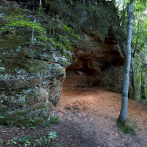 Sarkanās (Red) Cliffs Sarkanās (Red) Cliffs