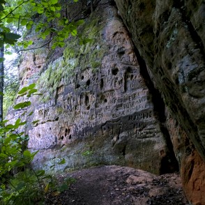 Described Sandstone, Sarkanās Cliffs Nature Trail Described Sandstone, Sarkanās Cliffs Nature Trail