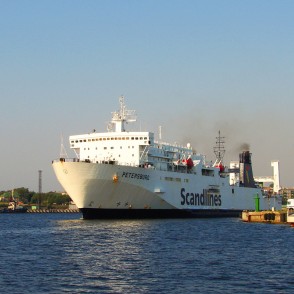 Kuģis Ventspils ostā Kuģis Ventspils ostā