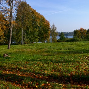 Daugava pie Lindes parka Daugava pie Lindes parka