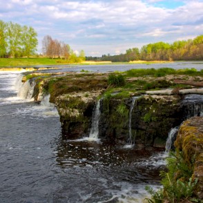 Dolomīta klints Ventas rumbā Dolomīta klints Ventas rumbā