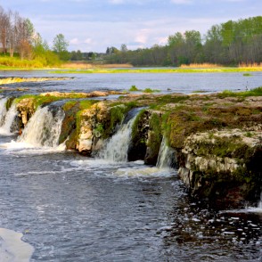 Dolomīta klints Ventas rumbā Dolomīta klints Ventas rumbā