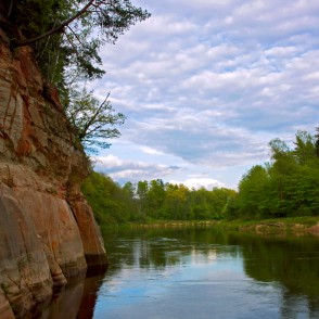 Velnalas klintis tuvplānā Velnalas klintis tuvplānā