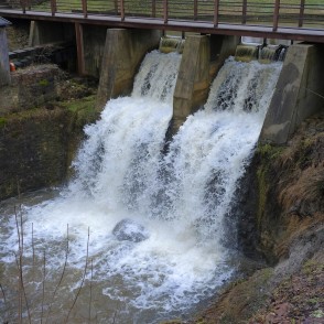 Alekšupītes ūdenskritums janvāra atkusnī Alekšupītes ūdenskritums janvāra atkusnī