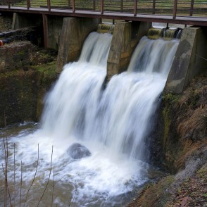 Alekšupītes ūdenskritums janvāra atkusnī Alekšupītes ūdenskritums janvāra atkusnī
