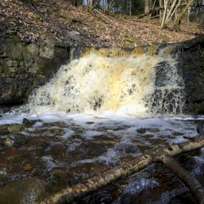 Virsaišu ūdenskritums pavasarī Virsaišu ūdenskritums pavasarī