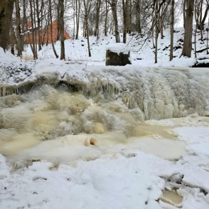 Winter ice formations at the lower Īvande waterfall Winter ice formations at the lower Īvande waterfall