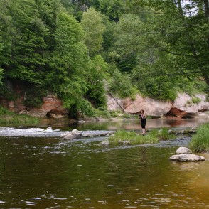 Gauja pie Ķūķu klintīm Gauja pie Ķūķu klintīm