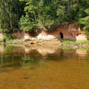 Smilšakmens atsegumi pie Amatas Smilšakmens atsegumi pie Amatas