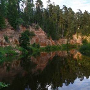 Salaca pie Neļķu klintīm Salaca pie Neļķu klintīm