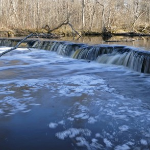 Veldzes ūdenskritums pavasarī Veldzes ūdenskritums pavasarī