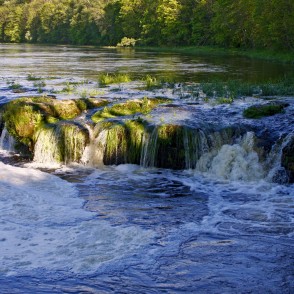 Ventas rumbas kreisā puse Ventas rumbas kreisā puse