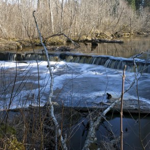 Veldzes ūdenskritums pavasarī Veldzes ūdenskritums pavasarī